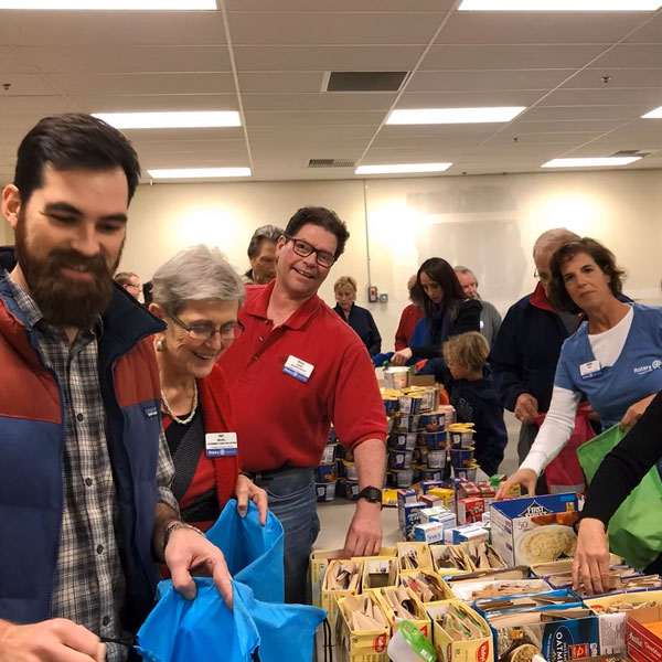 Mountaineer Foodbank volunteers